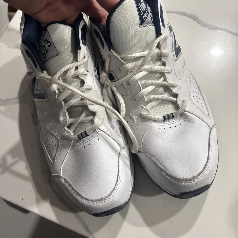 Size 14 - New Balance 623 V3 Wide White Navy
